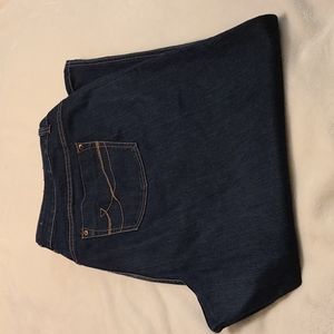 DKNY AVENUE B JEANS SIZE 24